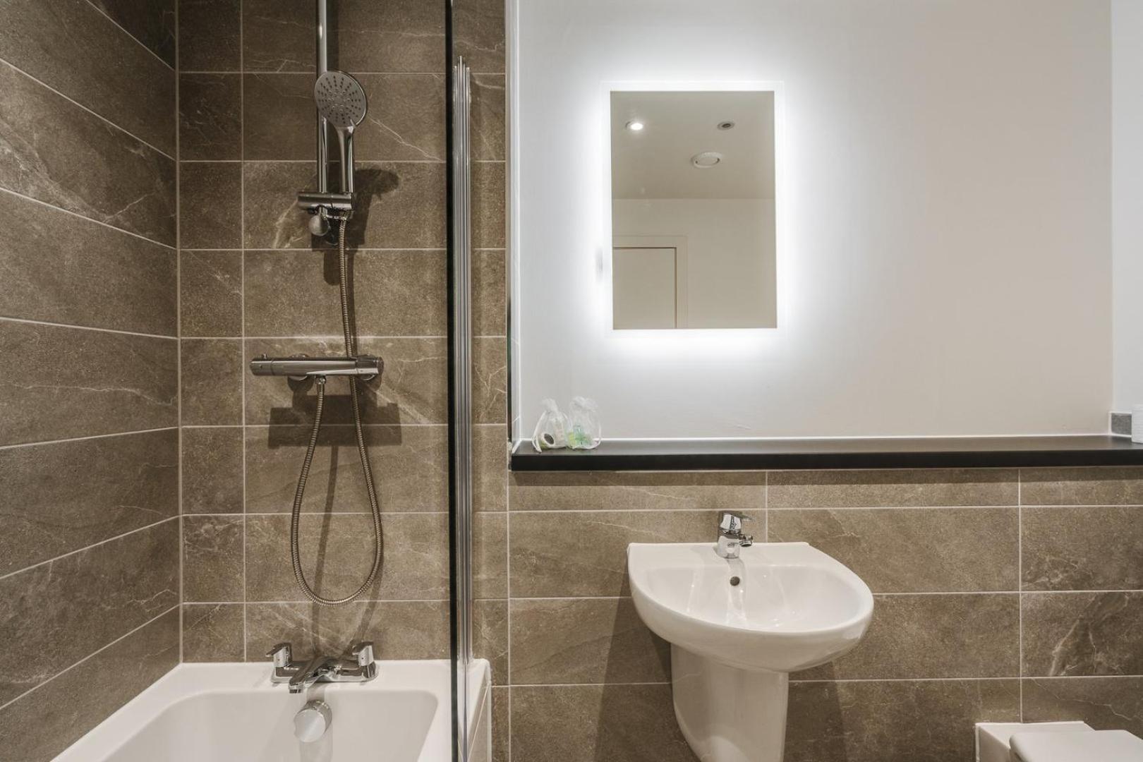 Guestready - Urban Refuge In Vauxhall, No Wifi Liverpool Exterior photo